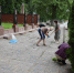 в поселке Красный состоялся субботник на памятных местах - фото - 2 - Краснинский район